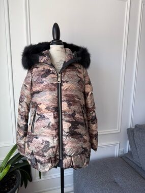 Flo & Clo camo print women puffer jacket